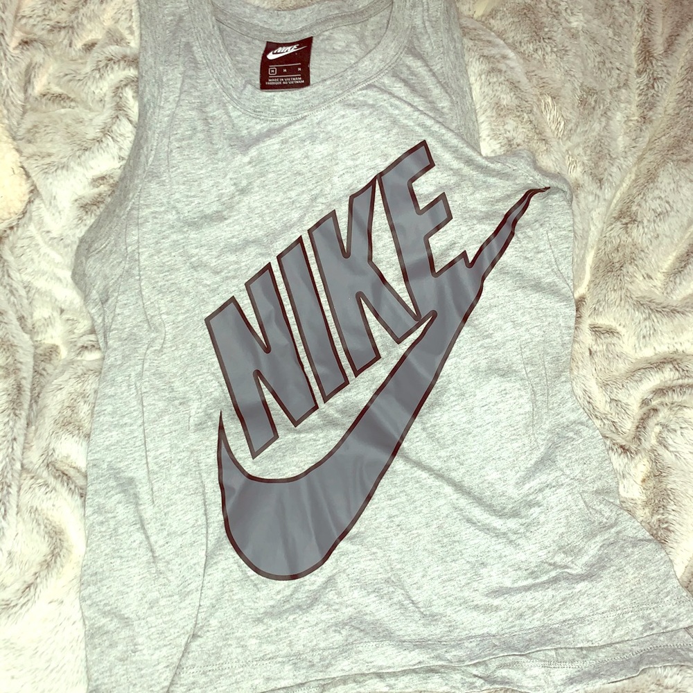 NIKE Sleeveless Tank